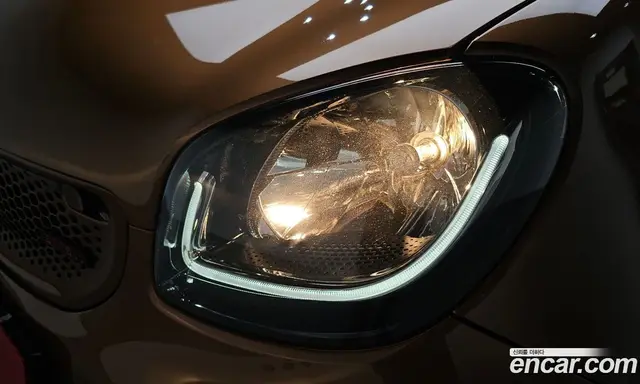 Smart Fortwo 2016 1.0 автомат (гидро), миниатюра 7