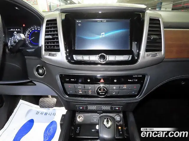 SsangYong Rexton 2017 2.2 автомат (гидро), миниатюра 11