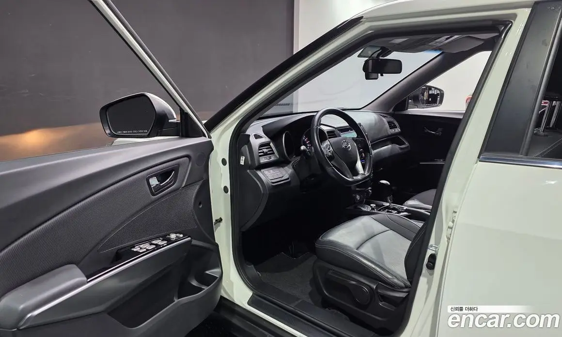 SsangYong TIBOLI 2017 1.6 автомат (гидро), фото 10
