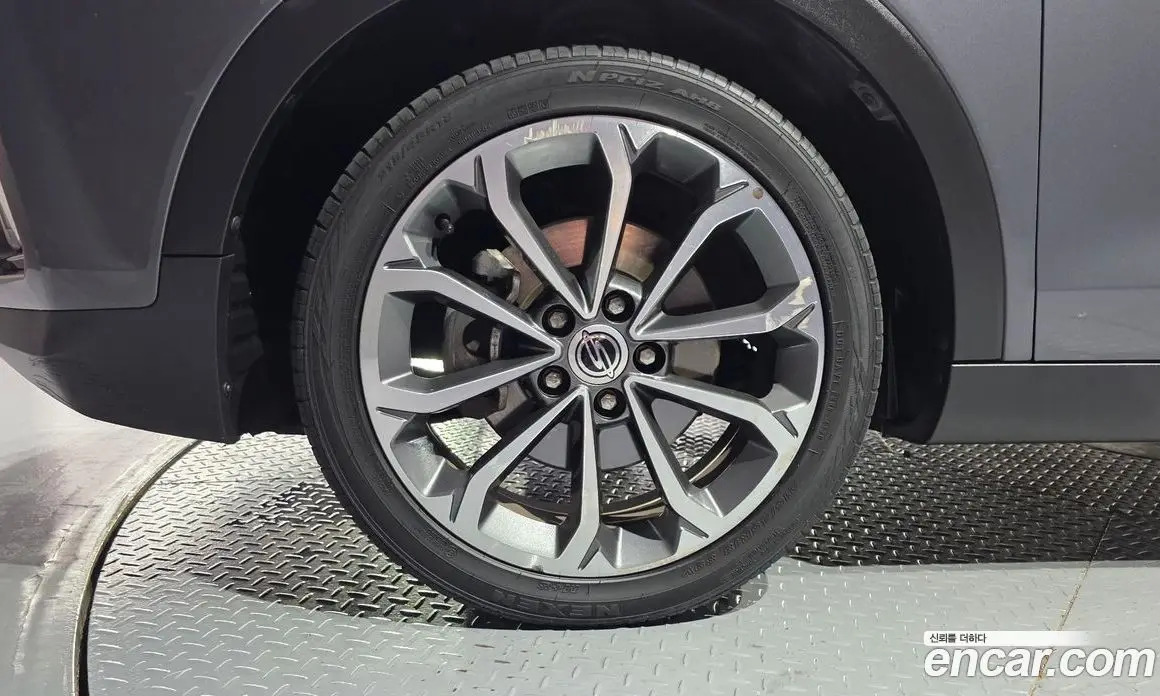SsangYong TIBOLI 2017 1.6 автомат (гидро), фото 5