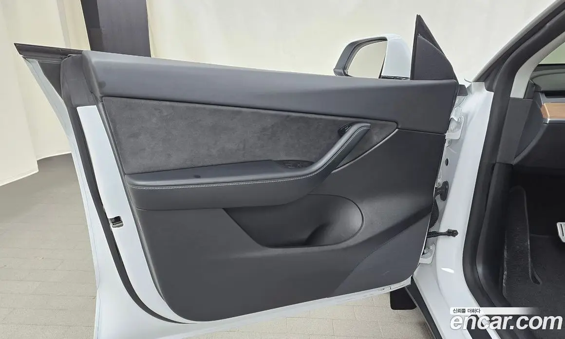 Tesla Model Y 2021 0.2 автомат (гидро), фото 13