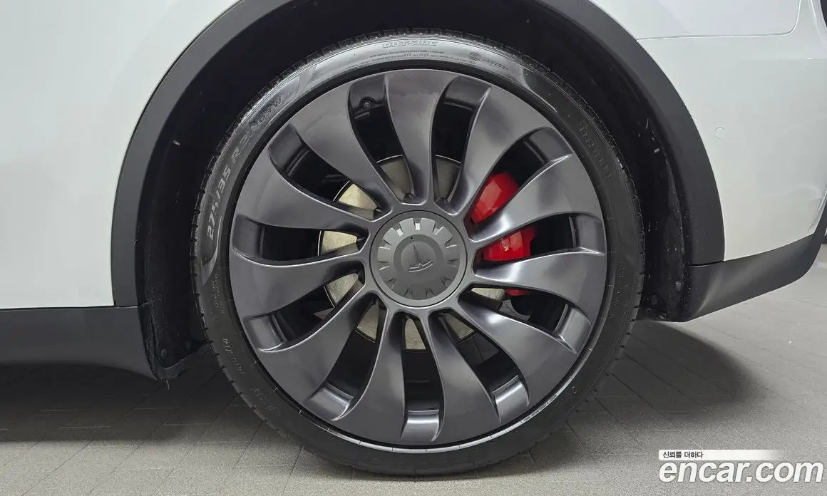Tesla Model Y 2021 0.2 автомат (гидро), фото 6
