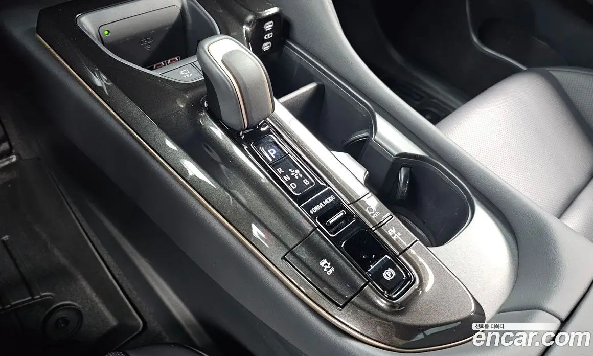 Toyota Crown 2024 2.5 автомат (гидро), фото 11