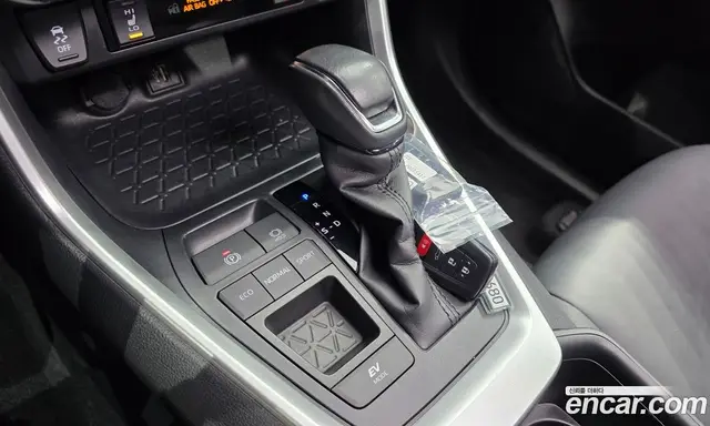 Toyota RAV4 2023 2.5 автомат (гидро), миниатюра 9