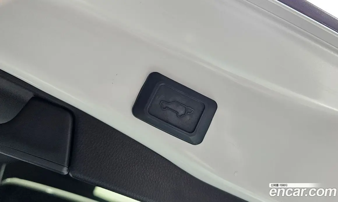 Toyota RAV4 2023 2.5 автомат (гидро), фото 17