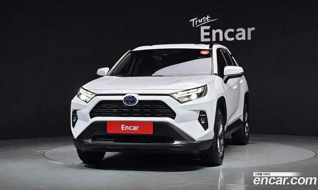 Toyota RAV4 2023 2.5 автомат (гидро), миниатюра 3