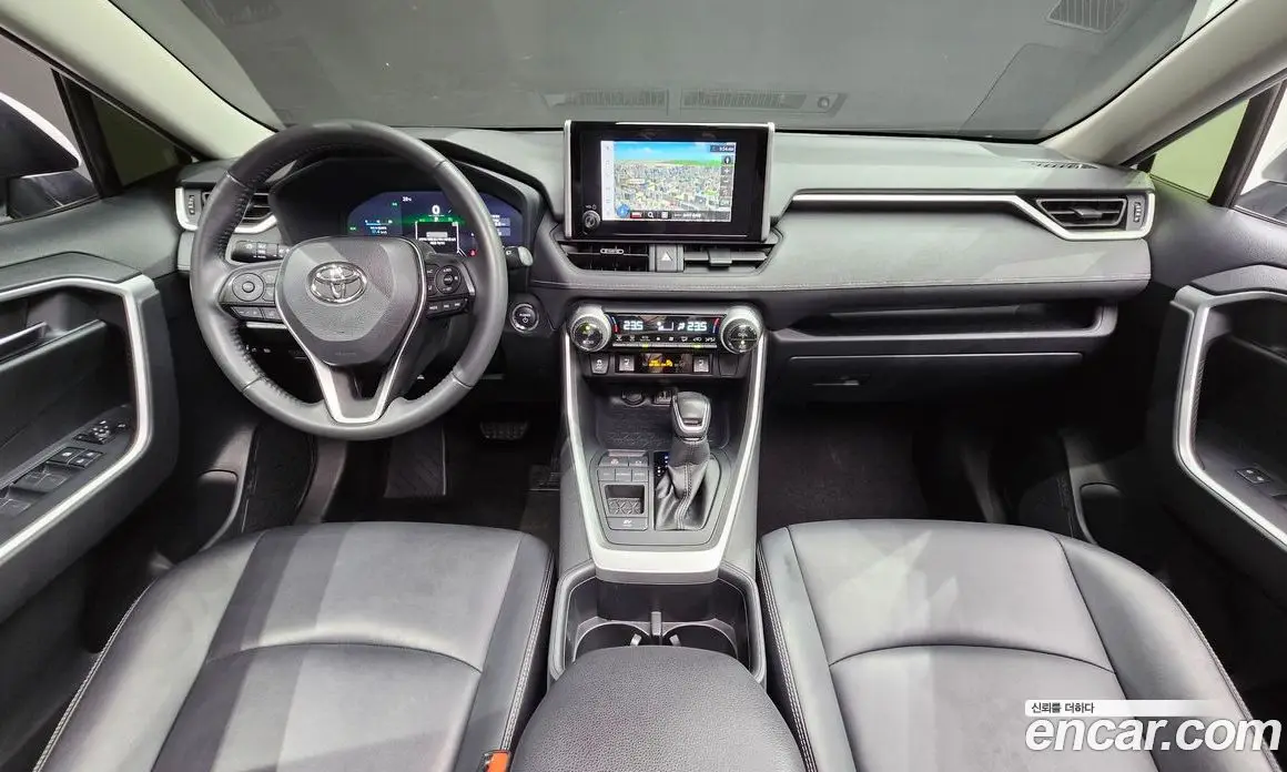 Toyota RAV4 2023 2.5 автомат (гидро), фото 7