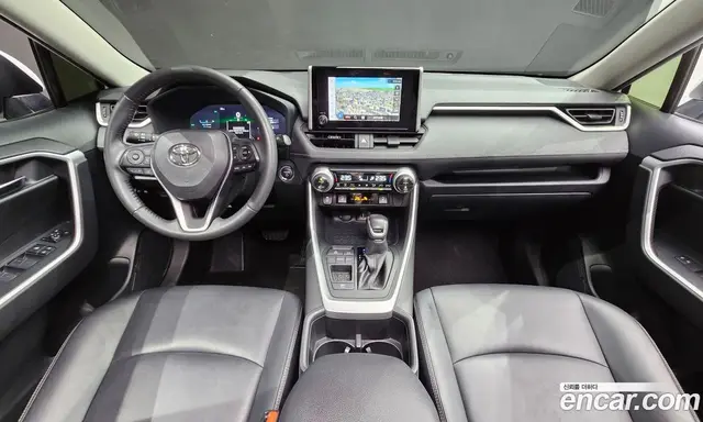 Toyota RAV4 2023 2.5 автомат (гидро), миниатюра 7