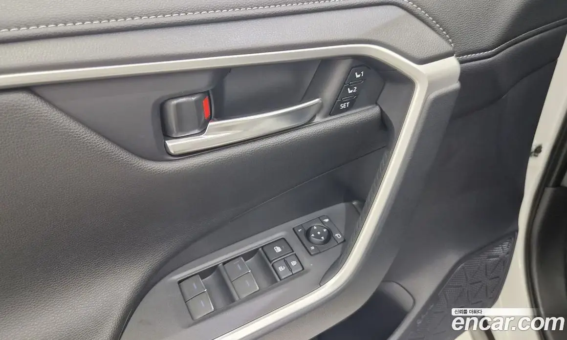 Toyota RAV4 2025 2.5 автомат (вариатор), фото 12