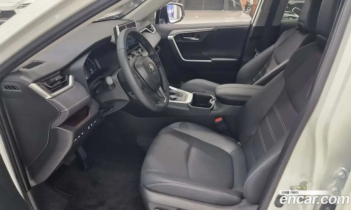 Toyota RAV4 2025 2.5 автомат (вариатор), фото 10