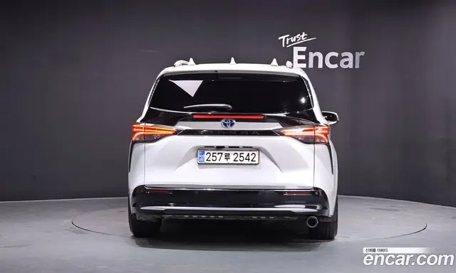 Toyota Sienna 2023 2.5 автомат (гидро), миниатюра 4