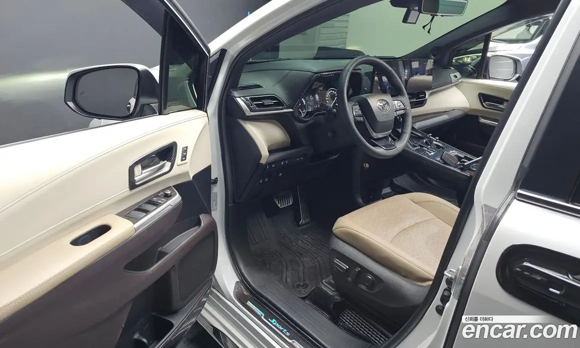 Toyota Sienna 2023 2.5 автомат (гидро), фото 10