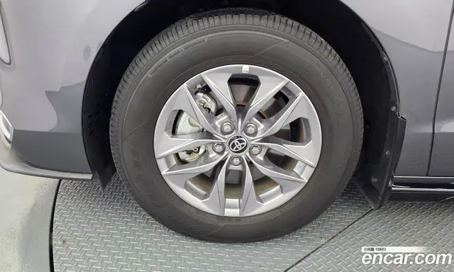 Toyota Sienna 2025 2.5 автомат (гидро), миниатюра 5