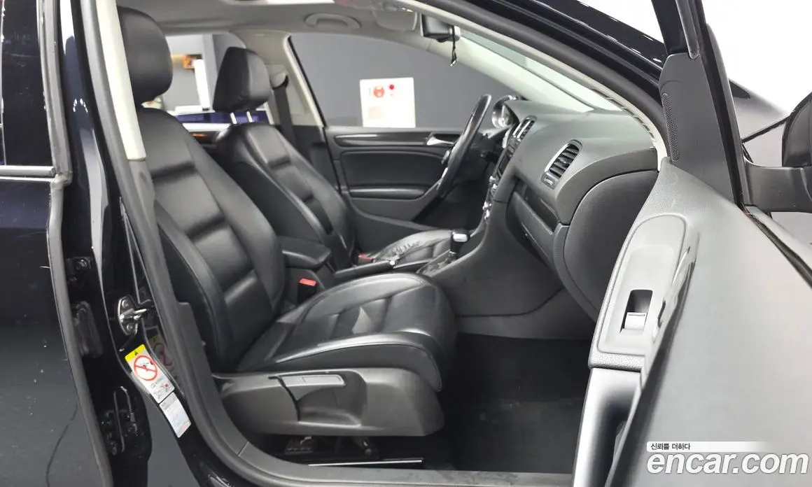 Volkswagen Golf 2010 2.0 автомат (гидро), фото 11