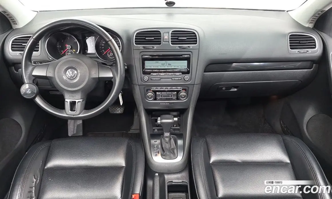 Volkswagen Golf 2010 2.0 автомат (гидро), фото 7