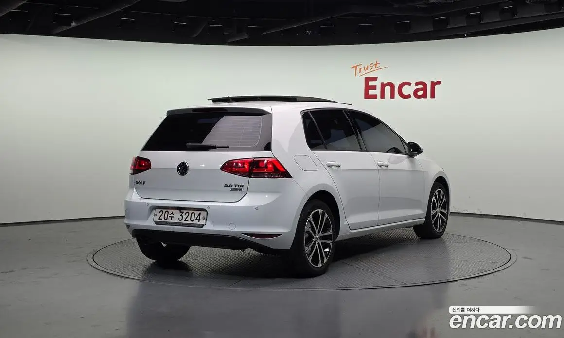 Volkswagen Golf 2015 2.0 автомат (гидро), фото 2 Volkswagen Golf 2015 2.0 автомат (гидро), фото 2