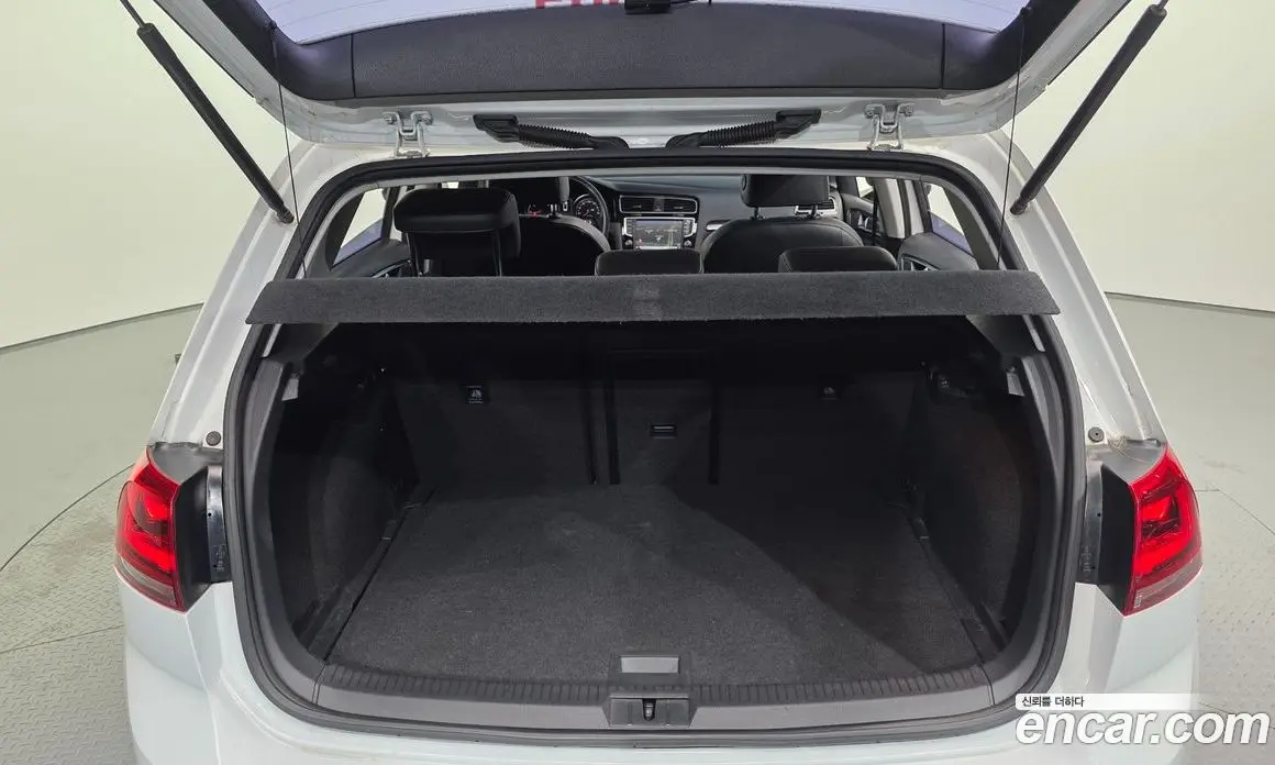 Volkswagen Golf 2015 2.0 автомат (гидро), фото 20 Volkswagen Golf 2015 2.0 автомат (гидро), фото 20