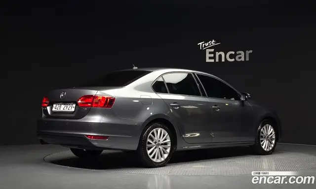 Volkswagen Jetta 2014 1.6 автомат (гидро), миниатюра 2