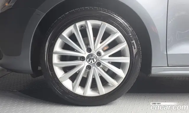 Volkswagen Jetta 2014 1.6 автомат (гидро), миниатюра 5