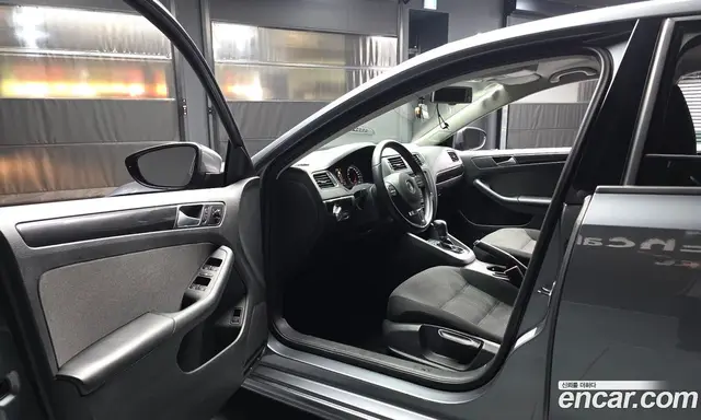 Volkswagen Jetta 2014 1.6 автомат (гидро), миниатюра 10