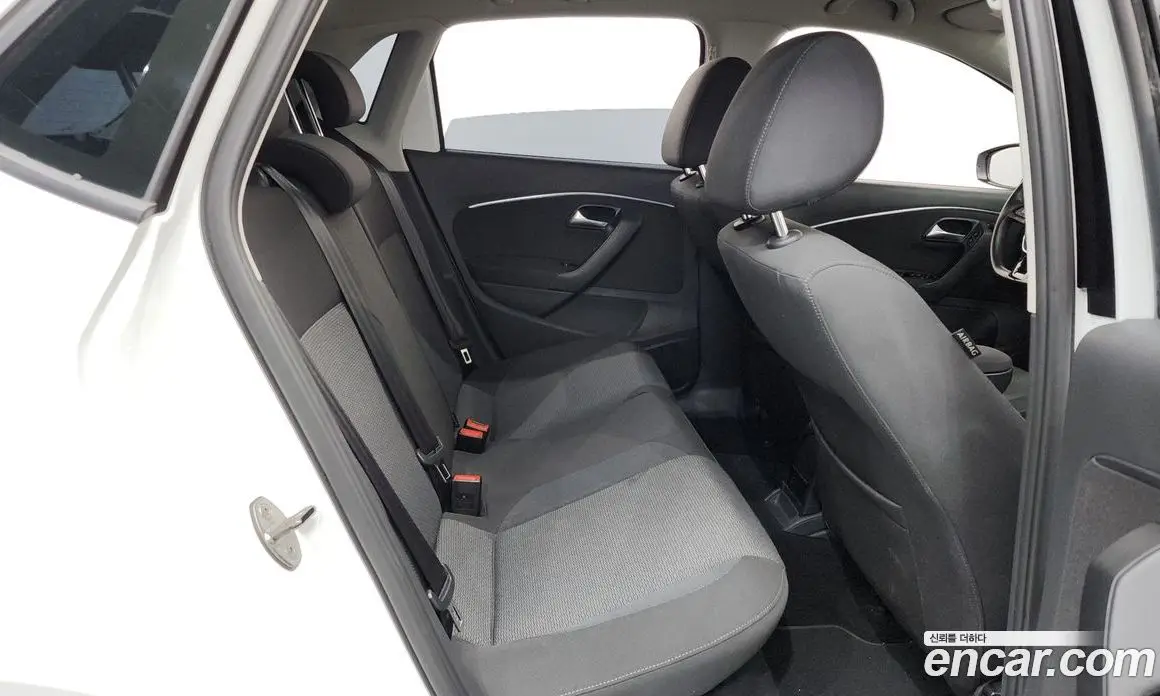 Volkswagen Polo 2015 1.4 автомат (гидро), фото 11