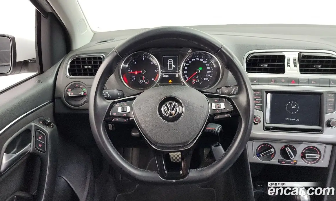 Volkswagen Polo 2015 1.4 автомат (гидро), фото 12