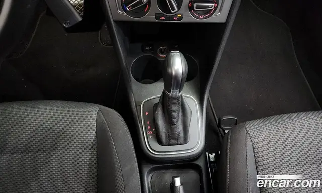 Volkswagen Polo 2015 1.4 автомат (гидро), миниатюра 9