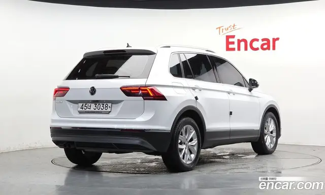 Volkswagen Tiguan 2018 2.0 автомат (гидро), миниатюра 2