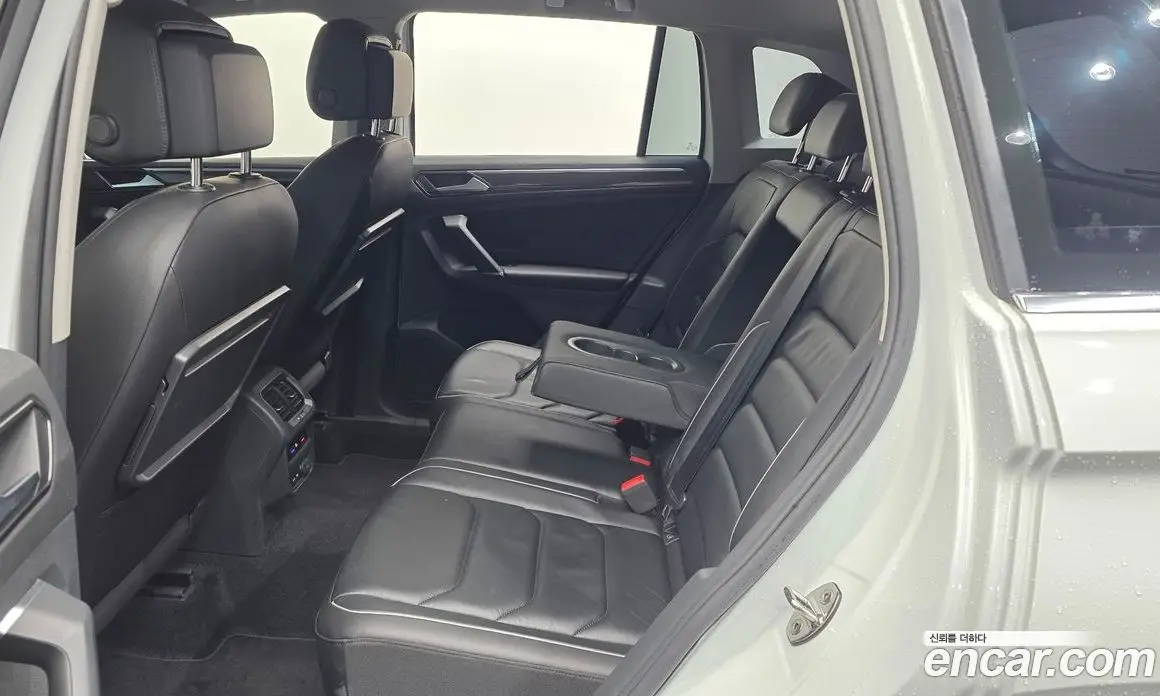 Volkswagen Tiguan 2018 2.0 автомат (гидро), фото 18