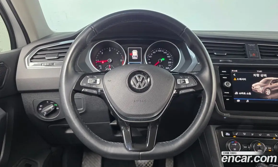 Volkswagen Tiguan 2018 2.0 автомат (гидро), фото 19