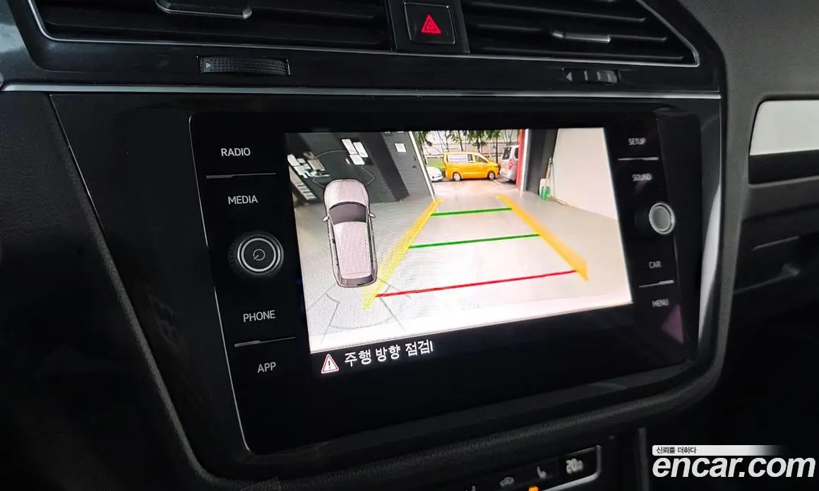 Volkswagen Tiguan 2018 2.0 автомат (гидро), фото 21