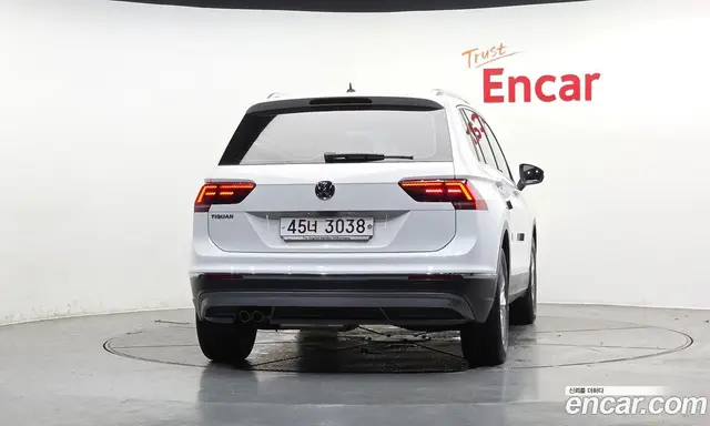 Volkswagen Tiguan 2018 2.0 автомат (гидро), миниатюра 4