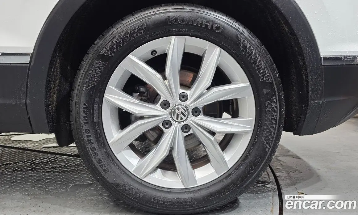 Volkswagen Tiguan 2018 2.0 автомат (гидро), фото 7