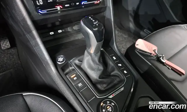 Volkswagen Tiguan 2023 2.0 автомат (гидро), миниатюра 12