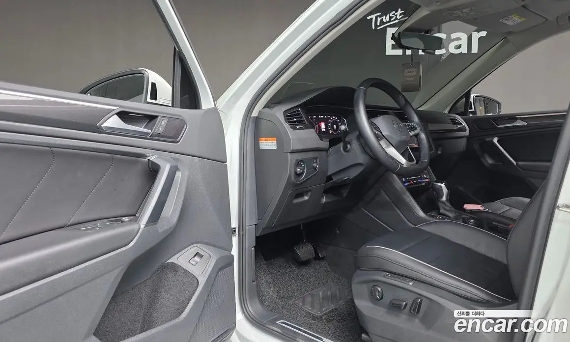 Volkswagen Tiguan 2023 2.0 автомат (гидро), фото 16