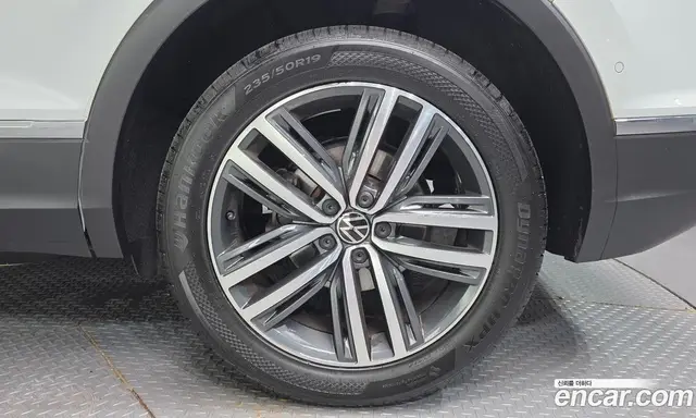 Volkswagen Tiguan 2023 2.0 автомат (гидро), миниатюра 7