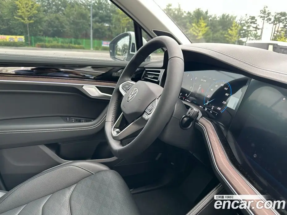Volkswagen Touareg 2026 3.0 автомат (гидро), фото 9