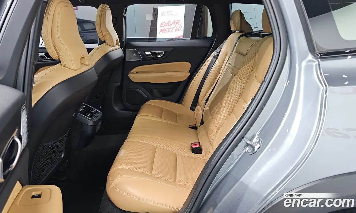 Volvo V60 2019 2.0 автомат (гидро), фото 18