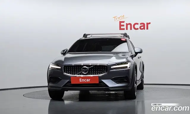 Volvo V60 2019 2.0 автомат (гидро), миниатюра 3