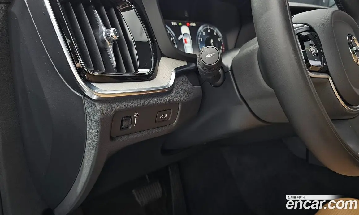 Volvo V60 2019 2.0 автомат (гидро), фото 25