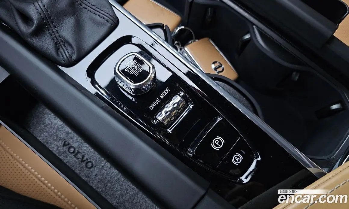 Volvo V60 2019 2.0 автомат (гидро), фото 27