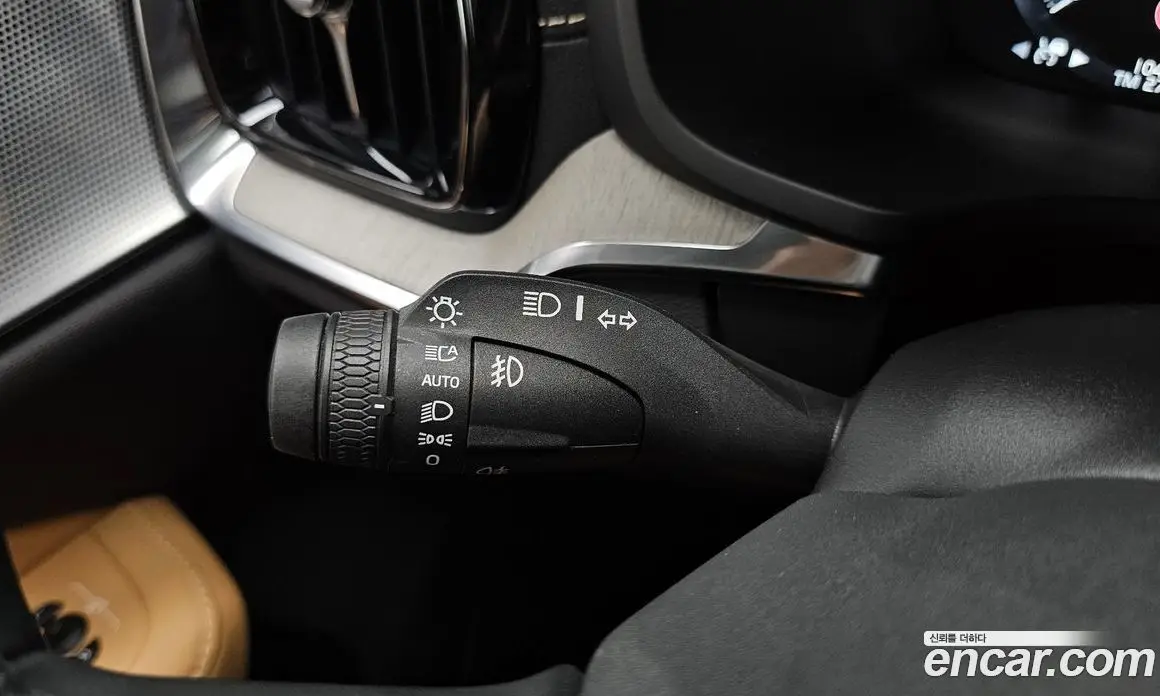 Volvo V60 2019 2.0 автомат (гидро), фото 31