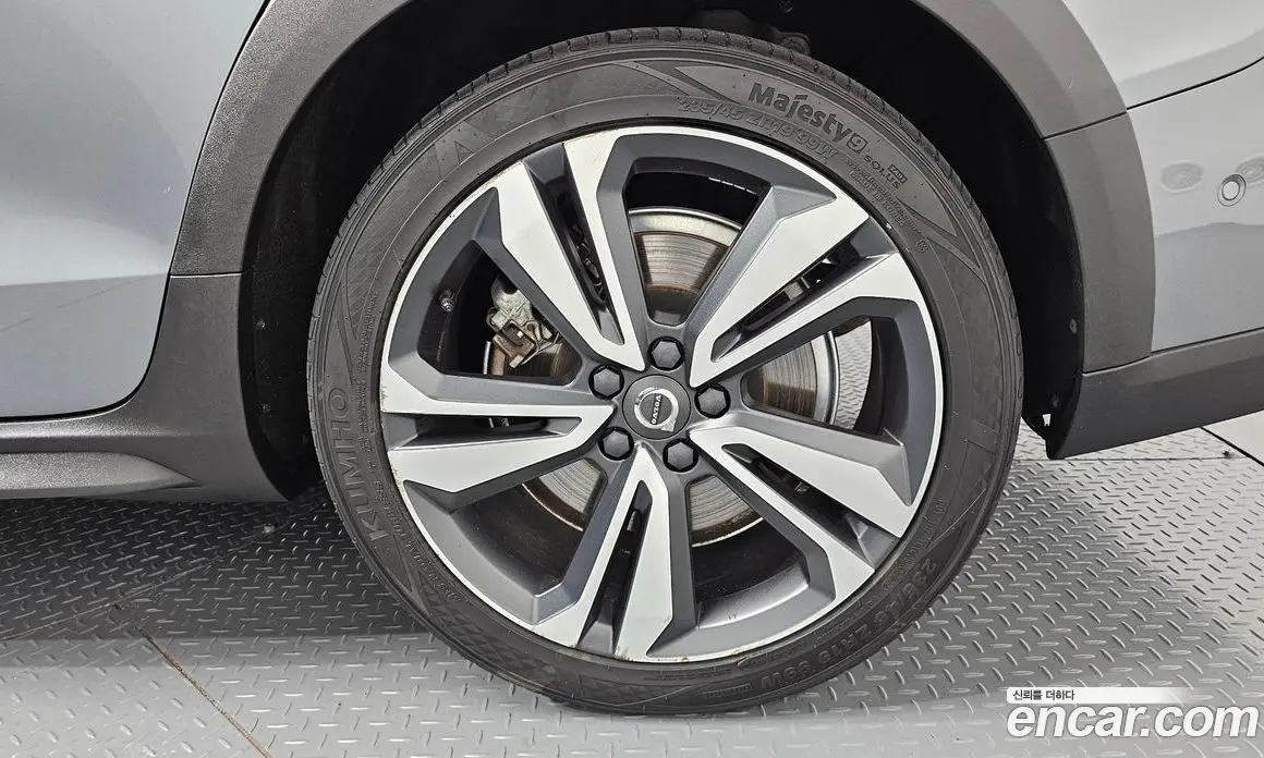 Volvo V60 2019 2.0 автомат (гидро), фото 7