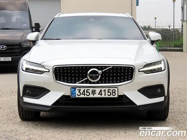 Volvo V60, 2020, 36 173 км