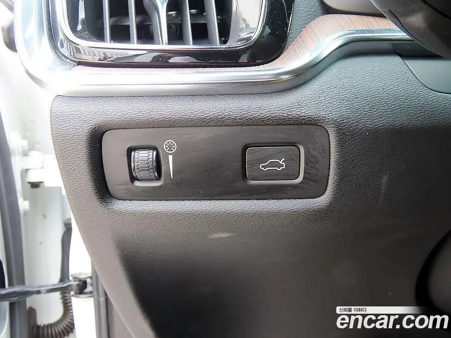 Volvo V60 2020 2.0 автомат (гидро), фото 13