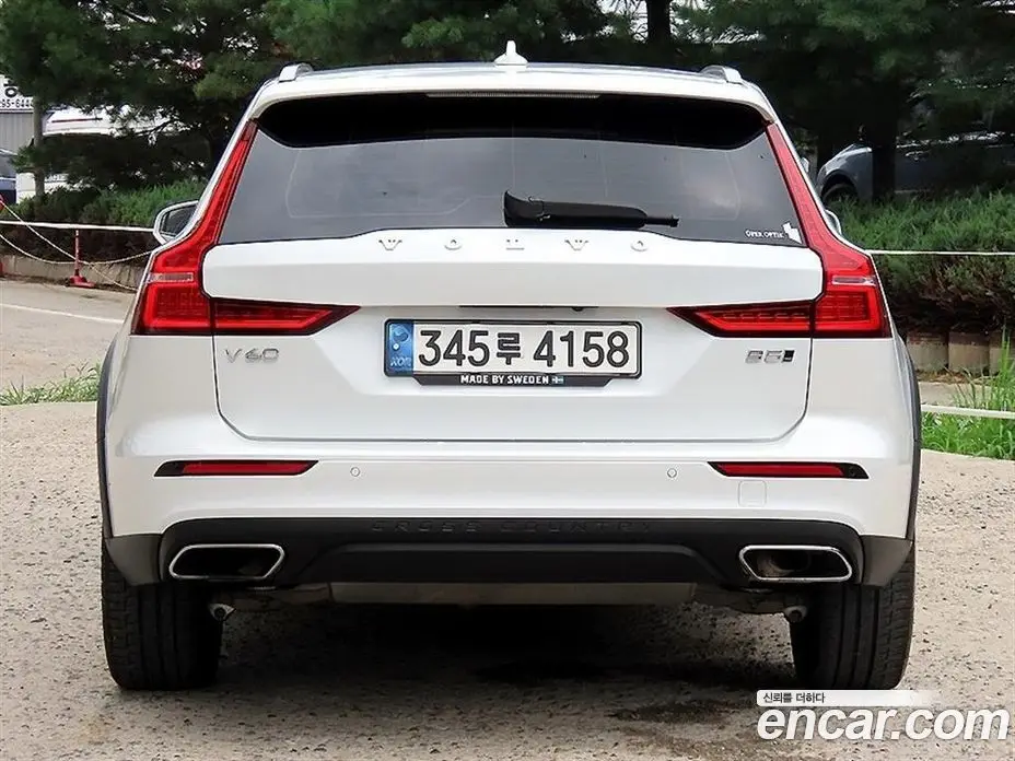 Volvo V60 2020 2.0 автомат (гидро), фото 4