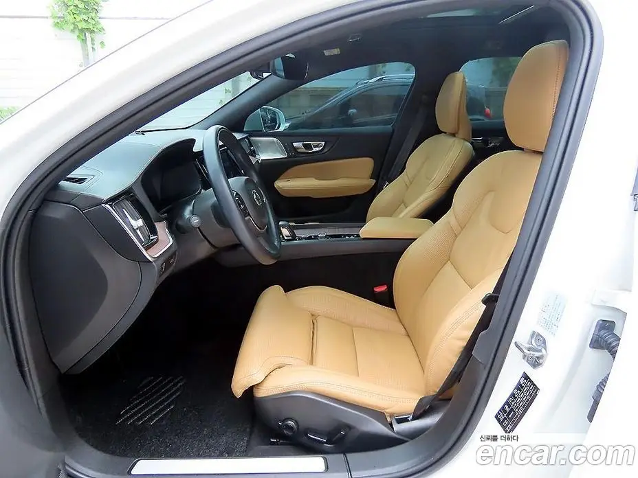 Volvo V60 2020 2.0 автомат (гидро), фото 5