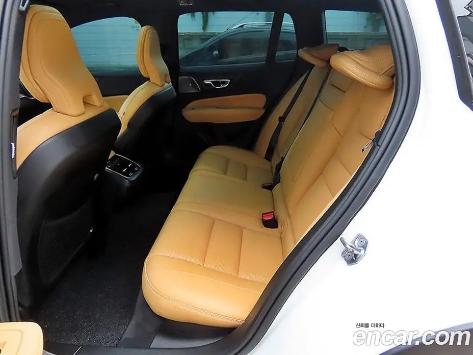 Volvo V60 2020 2.0 автомат (гидро), фото 6