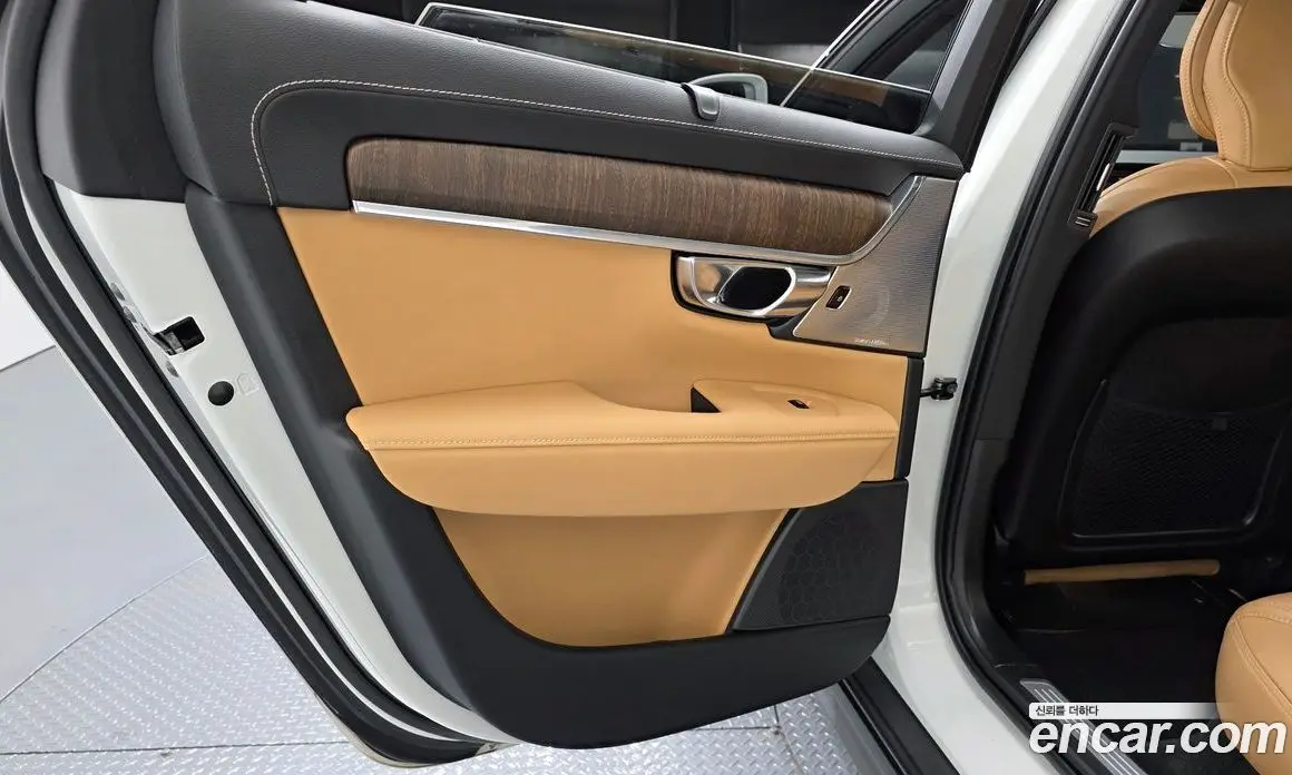Volvo V90 2021 2.0 автомат (гидро), фото 14