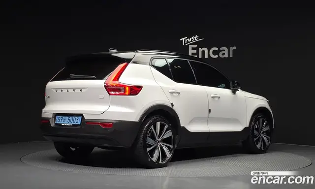 Volvo XC40 2022 0.2 автомат (гидро), миниатюра 2